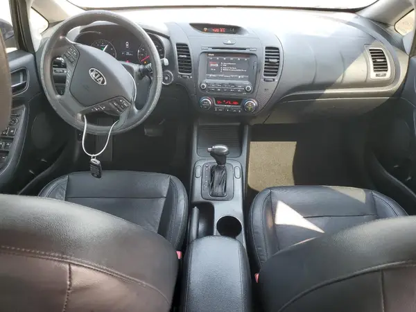 KNAFX5A83G5628717 2016 KIA FORTE - Image 8