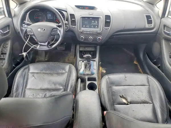 KNAFX5A83H5671357 2017 KIA FORTE - Image 8
