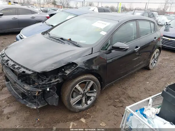 KNAFX5A83H5685775 2017 KIA FORTE - Image 2