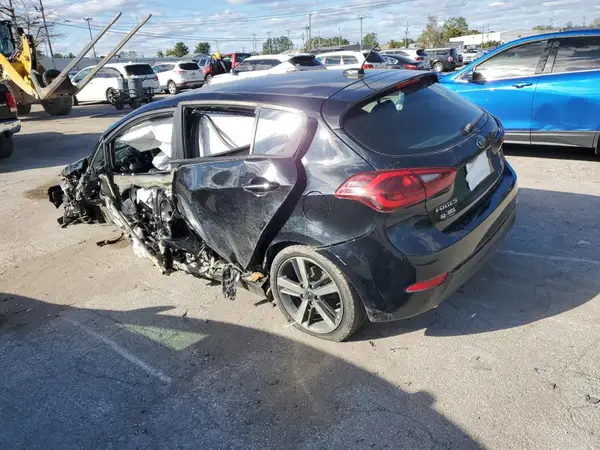 KNAFX5A83H5727765 2017 KIA FORTE - Image 2