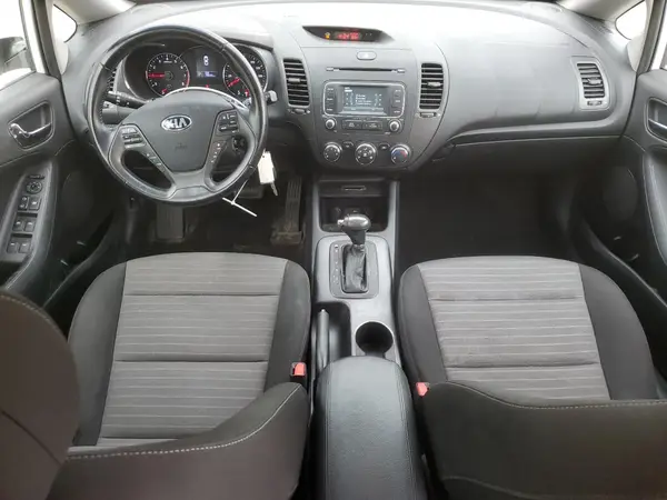 KNAFX5A84G5529324 2016 KIA FORTE - Image 8