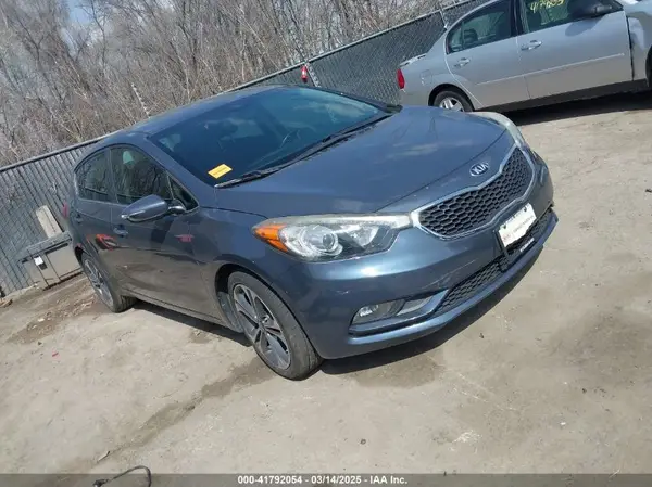 KNAFX5A84G5628872 2016 KIA FORTE - Image 1