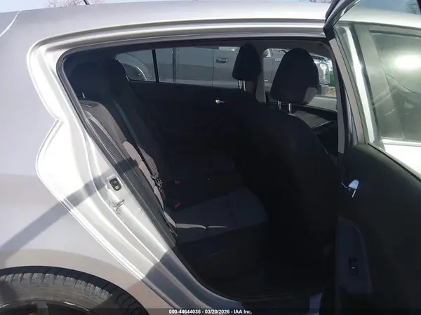 KNAFX5A84G5629245 2016 KIA FORTE - Image 8