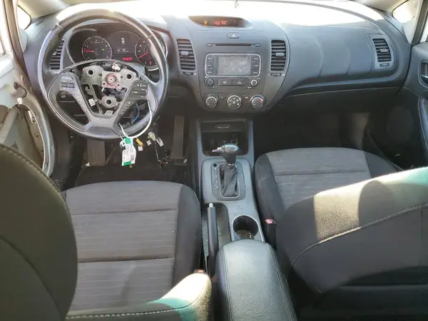 KNAFX5A84G5632453 2016 KIA FORTE - Image 8