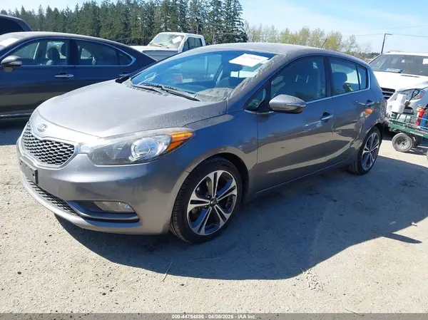 KNAFX5A84G5633067 2016 KIA FORTE - Image 2