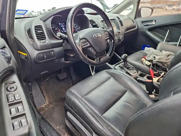 KNAFX5A84H5707380 2017 KIA FORTE - Image 8