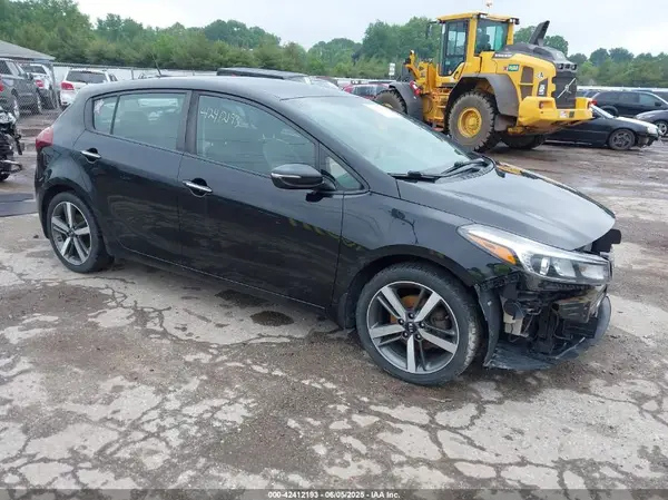 KNAFX5A84H5711350 2017 KIA FORTE - Image 1