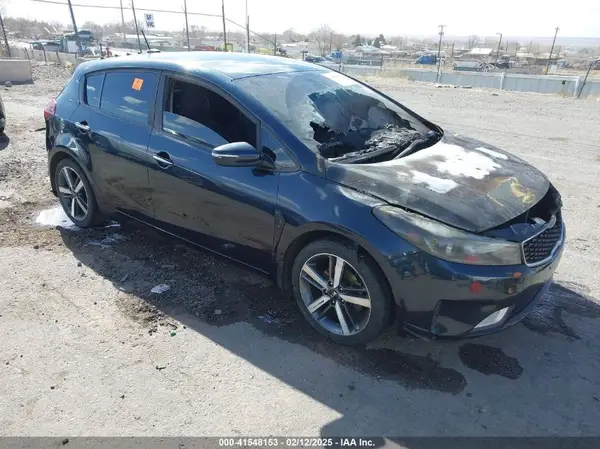 KNAFX5A84H5715043 2017 KIA FORTE - Image 1