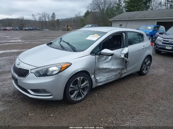 KNAFX5A85G5496365 2016 KIA FORTE - Image 2