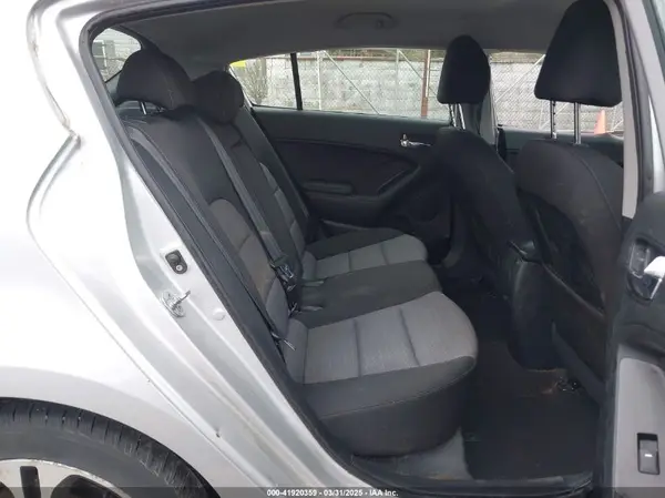 KNAFX5A85G5496365 2016 KIA FORTE - Image 8