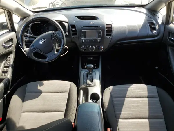 KNAFX5A85G5528540 2016 KIA FORTE - Image 8