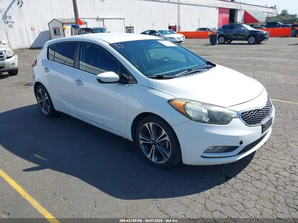 KNAFX5A85G5529073 2016 KIA FORTE - Image 1