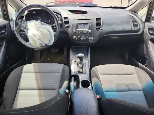 KNAFX5A85G5597082 2016 KIA FORTE - Image 8