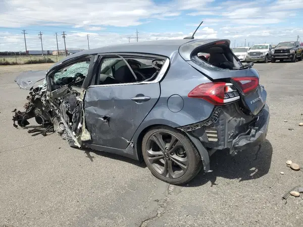 KNAFX5A85G5617783 2016 KIA FORTE - Image 2
