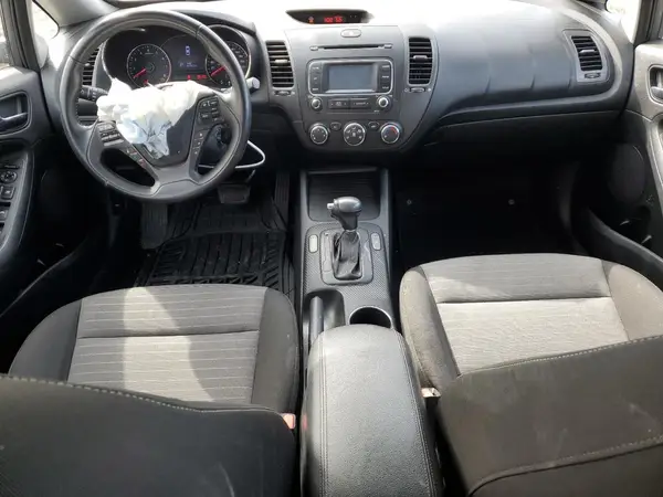 KNAFX5A85G5623227 2016 KIA FORTE - Image 8