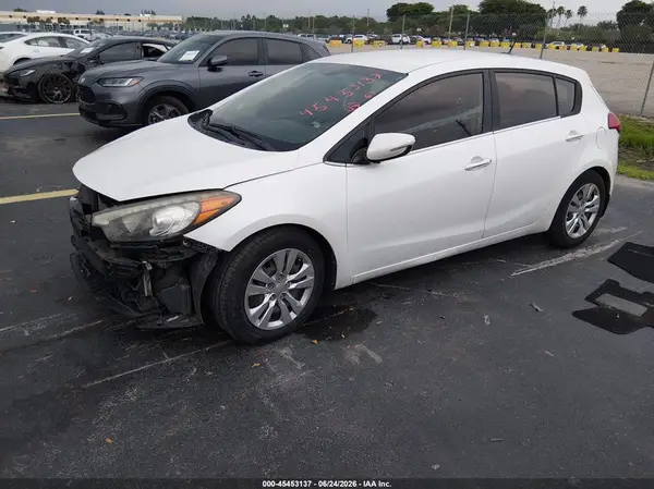KNAFX5A85G5626581 2016 KIA FORTE - Image 2