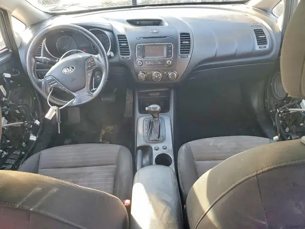 KNAFX5A85G5628900 2016 KIA FORTE - Image 8
