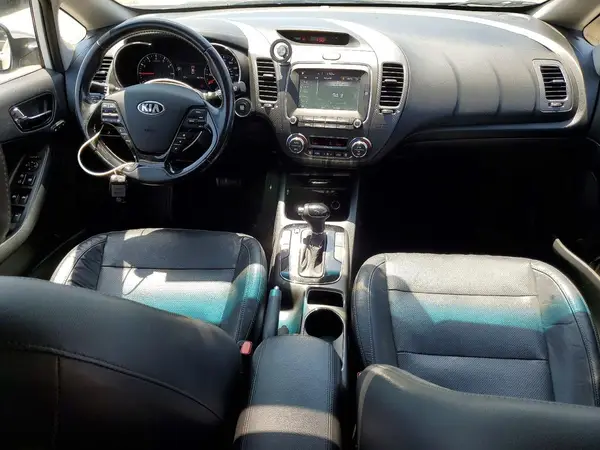 KNAFX5A85H5668640 2017 KIA FORTE - Image 8