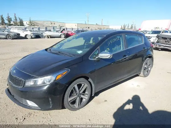 KNAFX5A85J5769277 2018 KIA FORTE - Image 2