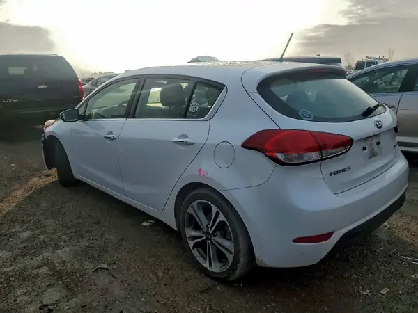KNAFX5A86G5492390 2016 KIA FORTE - Image 2