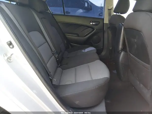KNAFX5A86G5548022 2016 KIA FORTE - Image 8