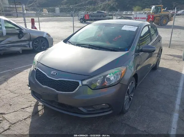 KNAFX5A86G5631157 2016 KIA FORTE - Image 2