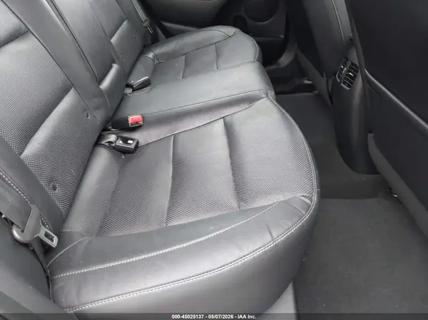 KNAFX5A86H5676018 2017 KIA FORTE - Image 8