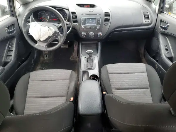 KNAFX5A87G5493080 2016 KIA FORTE - Image 8