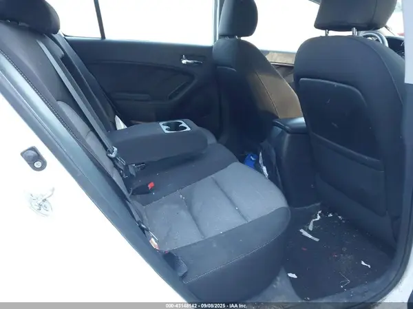 KNAFX5A87G5494553 2016 KIA FORTE - Image 8