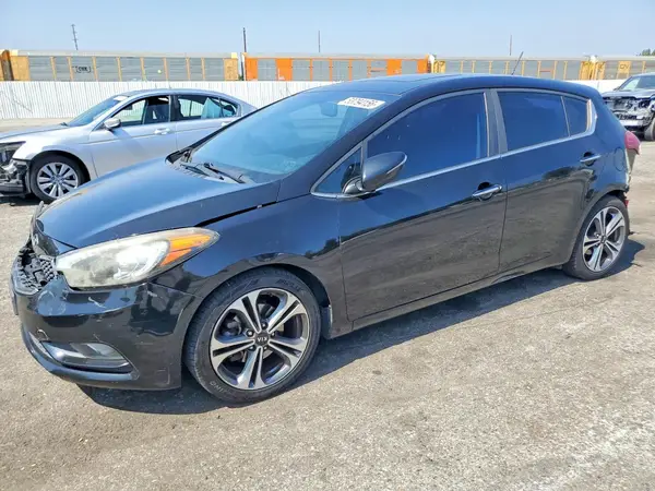 KNAFX5A87G5529477 2016 KIA FORTE - Image 1