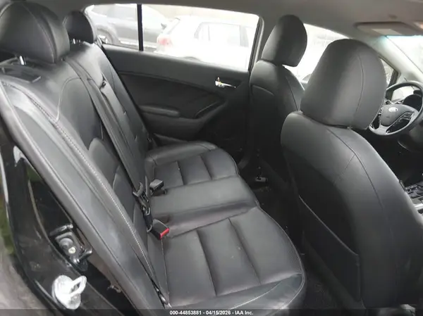KNAFX5A87H5712749 2017 KIA FORTE - Image 8