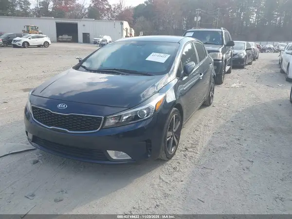 KNAFX5A87H5719040 2017 KIA FORTE - Image 2