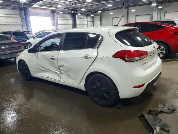 KNAFX5A88G5529018 2016 KIA FORTE - Image 2
