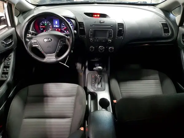 KNAFX5A88G5529018 2016 KIA FORTE - Image 8