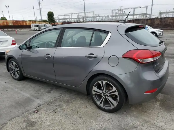 KNAFX5A88G5631080 2016 KIA FORTE - Image 2