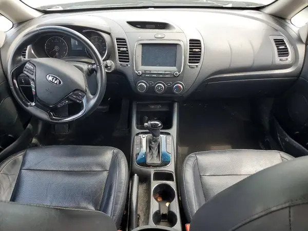 KNAFX5A88H5724893 2017 KIA FORTE - Image 8