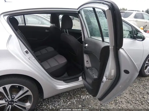 KNAFX5A89G5490410 2016 KIA FORTE - Image 8