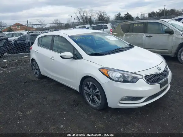 KNAFX5A89G5526032 2016 KIA FORTE - Image 1