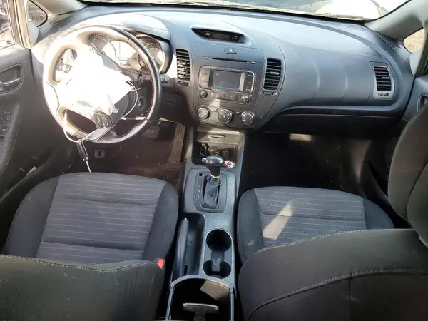 KNAFX5A89G5546393 2016 KIA FORTE - Image 8