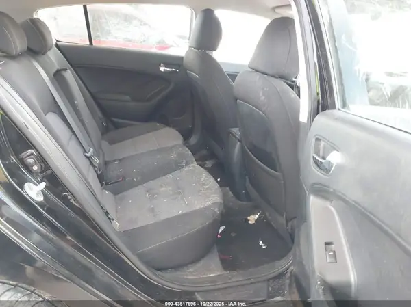 KNAFX5A89G5548449 2016 KIA FORTE - Image 8