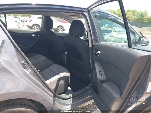 KNAFX5A89G5626387 2016 KIA FORTE - Image 8