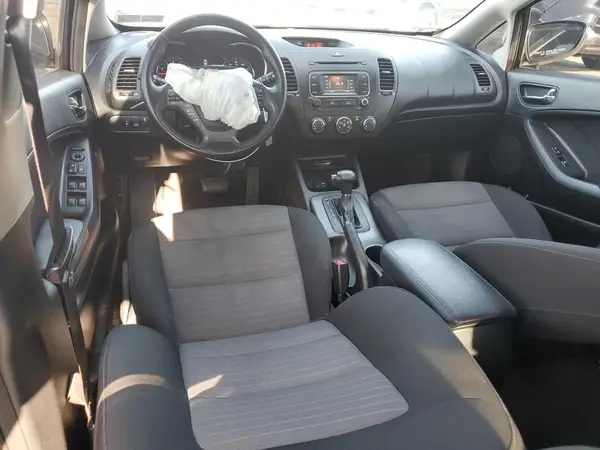 KNAFX5A89G5628737 2016 KIA FORTE - Image 8