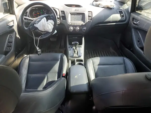 KNAFX5A89H5724854 2017 KIA FORTE - Image 8