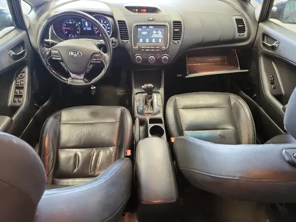 KNAFX5A89H5724871 2017 KIA FORTE - Image 8