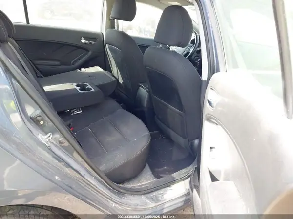 KNAFX5A8XG5493106 2016 KIA FORTE - Image 8