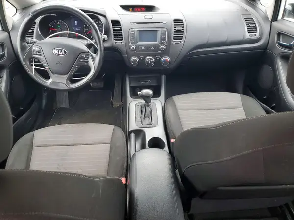 KNAFX5A8XG5627841 2016 KIA FORTE - Image 8