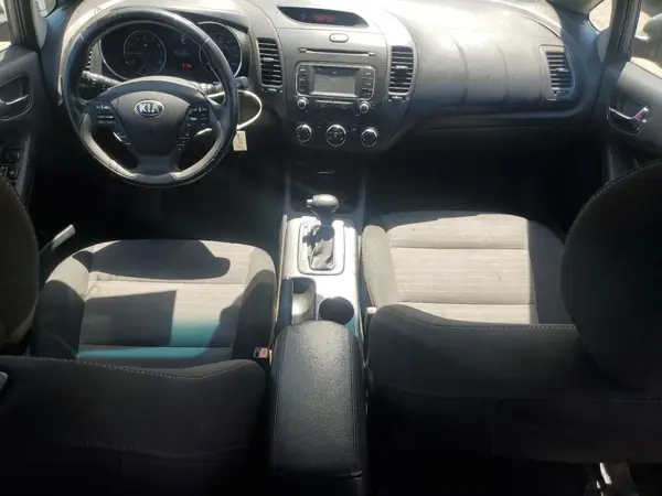 KNAFX5A8XG5631758 2016 KIA FORTE - Image 8