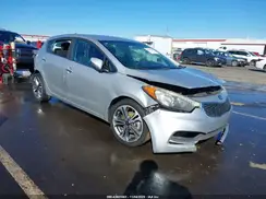 KNAFX5A8XG5633588 2016 KIA FORTE