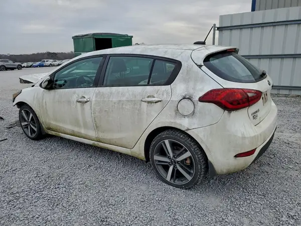 KNAFX5A8XH5701535 2017 KIA FORTE - Image 2