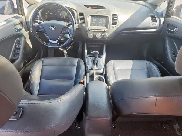 KNAFX5A8XH5706833 2017 KIA FORTE - Image 8